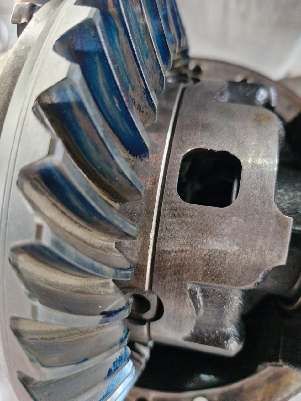 TOYOTA HILUX REAR DIFFERENTIAL 11X43 RATIO LIMITED SLIP DIFF LOCK TYPE