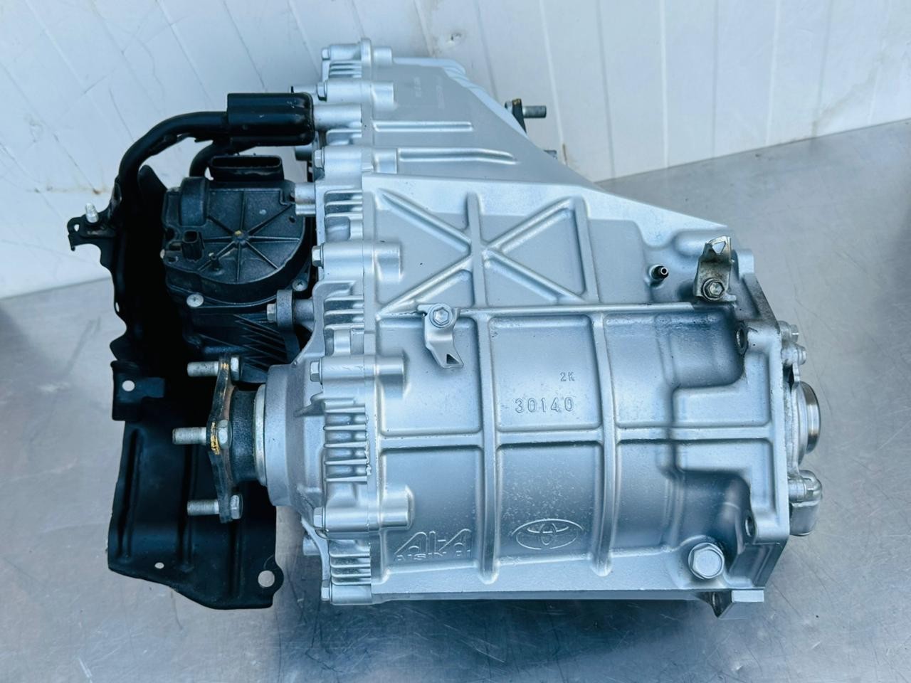 TOYOTA LAND CRUISER 200 4.5L V8 DIESEL 2008-2015 SERIES TRANSFER BOX /CASE