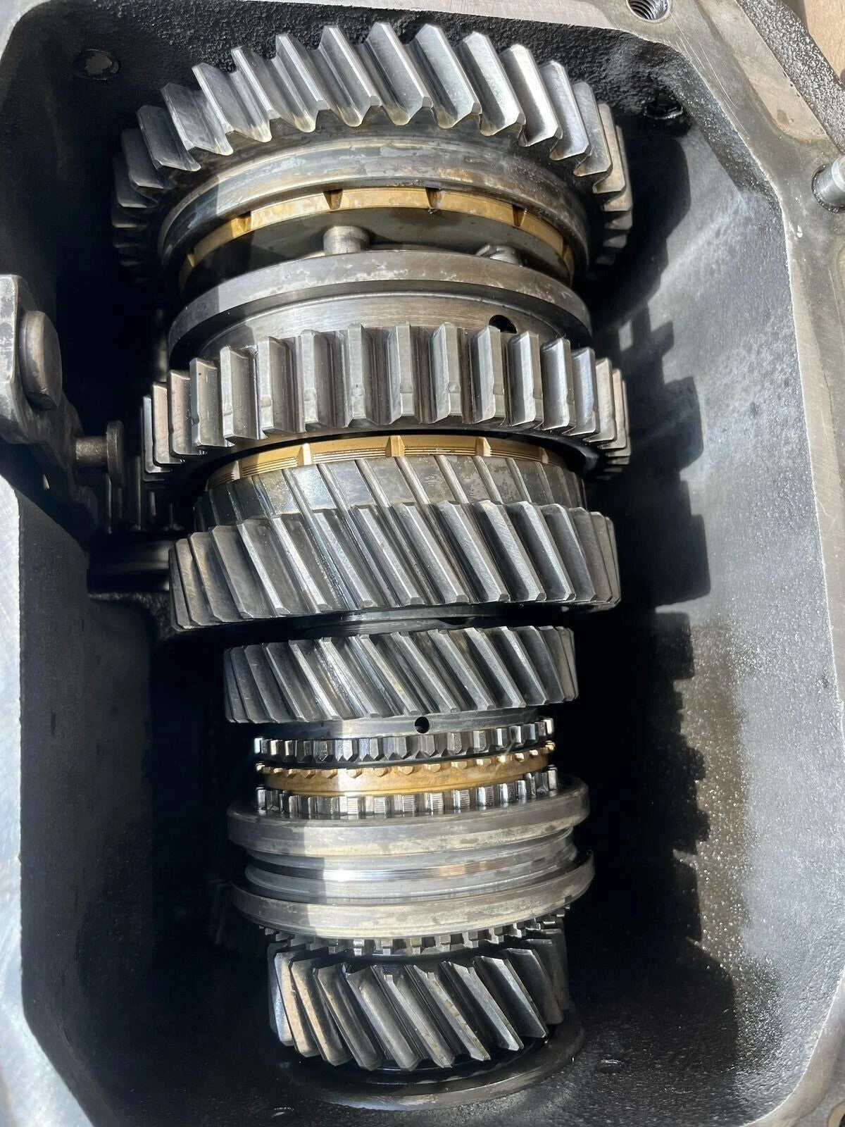 TOYOTA LAND CRUISER FJ60 12H-T H55F 5 SPEED GEARBOX WITH BELLHOUSING-CLUTCH