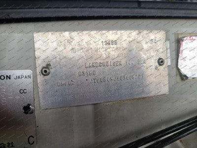 TOYOTA LAND CRUISER100 SERIES LOCKING WHEEL HUB FLANGE WITH BOLTS