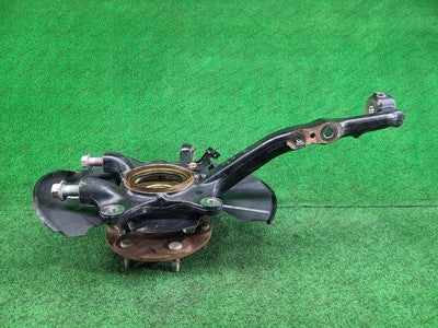 TOYOTA HILUX RIGHT FRONT HUB ASSEMBLY 4WD, 09/15- LESS CALIPER AND ABS SENSOR