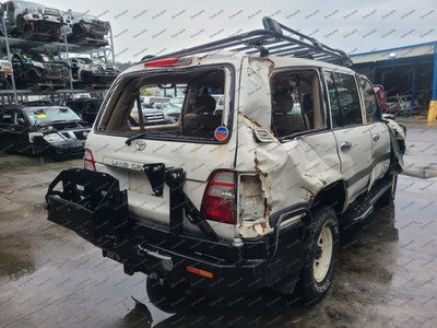 TOYOTA LAND CRUISER100 SERIES LOCKING WHEEL HUB FLANGE WITH BOLTS