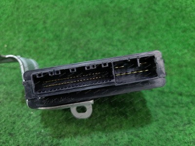 TOYOTA LANDCRUISER ECU 200 SERIES, 4WD CONTROL MODULE (LOWER DRIVERS SIDE A-PILL