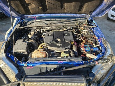 TOYOTA HILUX ECU 4WD CONTROL MODULE (MOUNTED BEHIND GLOVE BOX), P/N 8953371101,