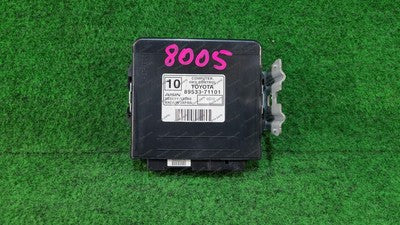 TOYOTA HILUX ECU 4WD CONTROL MODULE (MOUNTED BEHIND GLOVE BOX), P/N 8953371101,