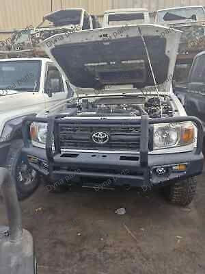 Toyota Land Cruiser 70 Series 4.5L TWIN-TURBO 1VD-FTV V8 Diesel Engine