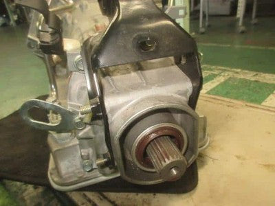 SUZUKI EVERY R06A 660CC PETROL AUTOMATIC TRANSMISSION 2000264P70