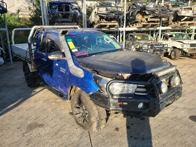 TOYOTA HILUX ECU 4WD CONTROL MODULE (MOUNTED BEHIND GLOVE BOX), P/N 8953371101,