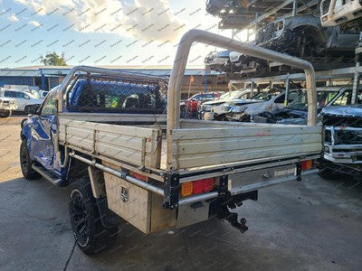 TOYOTA HILUX ECU 4WD CONTROL MODULE (MOUNTED BEHIND GLOVE BOX), P/N 8953371101,