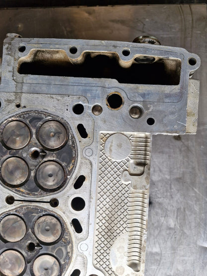 MITSUBISHI FUSO CANTER 3.0L 4P10 COMPLETE CYLINDER HEAD