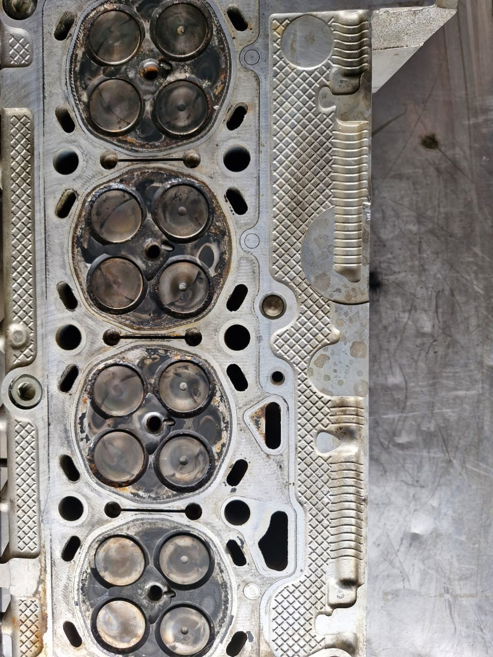 MITSUBISHI FUSO CANTER 3.0L 4P10 COMPLETE CYLINDER HEAD
