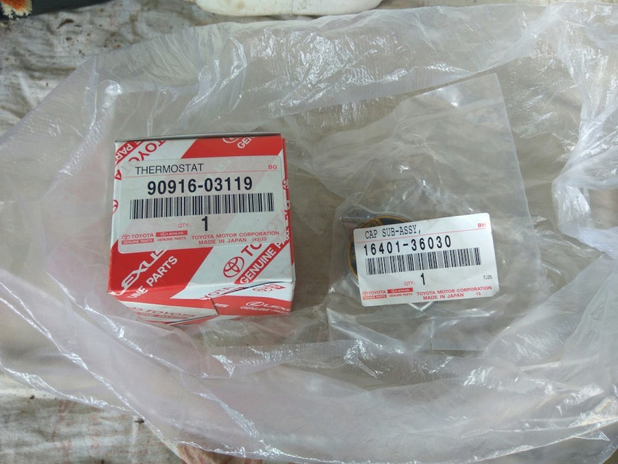 GENUINE TOYOTA ENGINE COOLANT THERMOSTAT ASEEMBLY 90916-03119