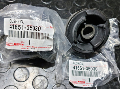 GENUINE TOYOTA  STOPPER, DIFFERENTIAL MOUNT, UPPER 41653-35030