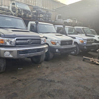 Toyota Land Cruiser 70 Series 4.5 1VD-FTV V8 Diesel Engine