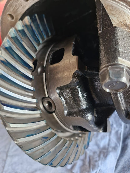 TOYOTA HILUX REAR DIFFERENTIAL LIMITED SLIP DIFF LOCK TYPE 11X41 RATIO