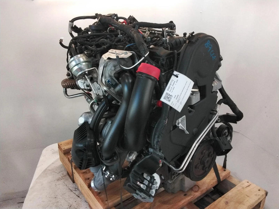 VOLVO XC60 DZ ENGINE 2.4L TWIN TURBO DIESEL D5244T21 2015-2017