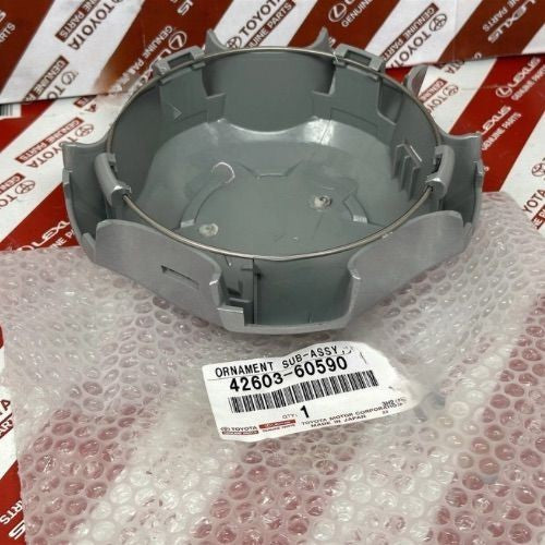GENUINE TOYOTA LAND CRUISER 100 SERIES WHEEL HUB CENTRE CAP ORNAMENT 42603-60590