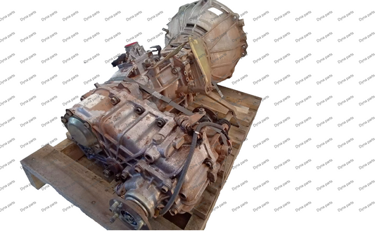TOYOTA LAND CRUISER R151 5-SPD MANUAL TRANSMISSION WITH PART TIME TRANSFER CASE